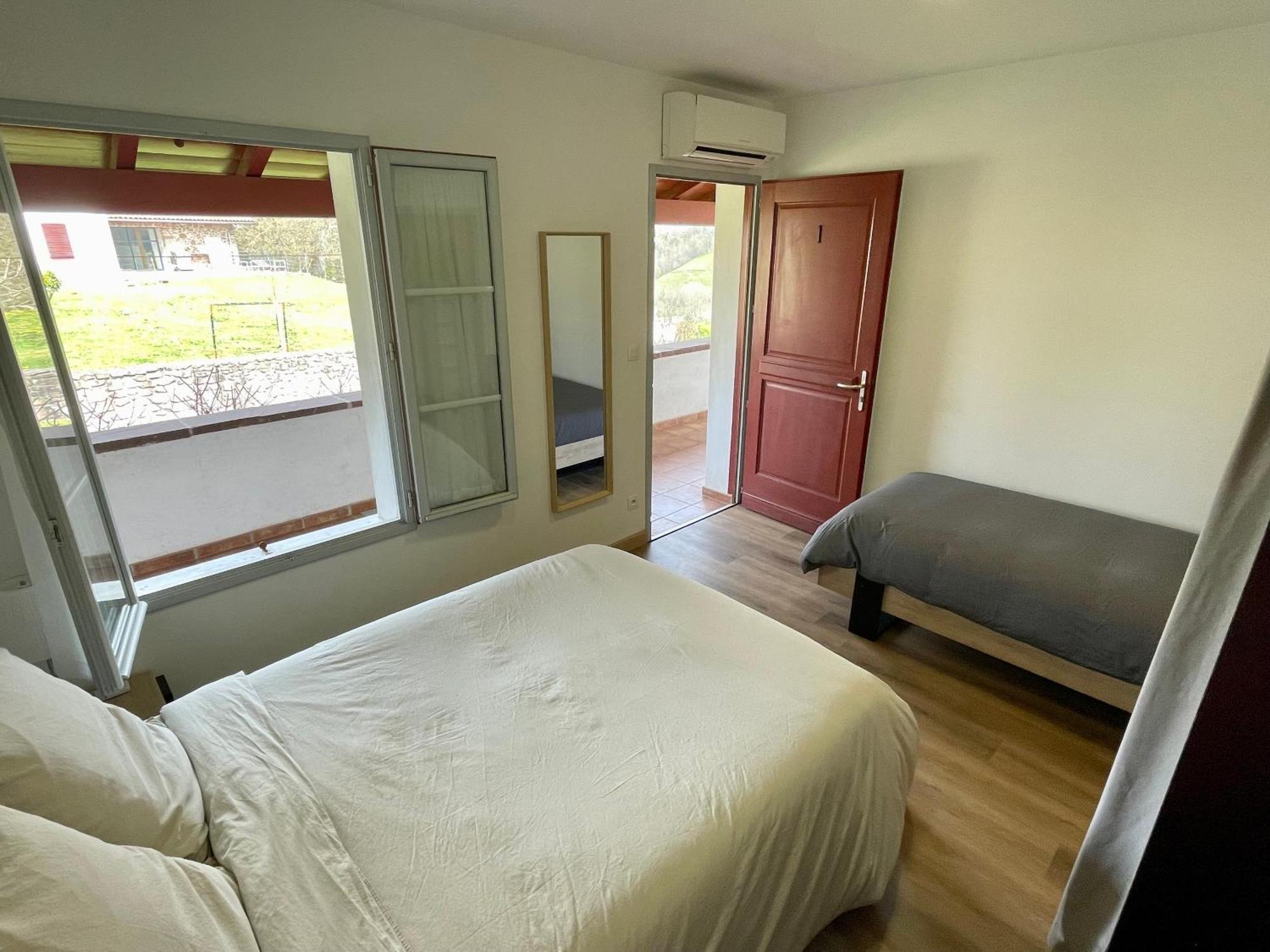 Chambres Zazpiak Saint-Jean-Pied-de-Port Δωμάτιο φωτογραφία